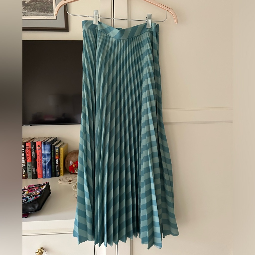 Closet Blue/Green Pleated Midi Skirt